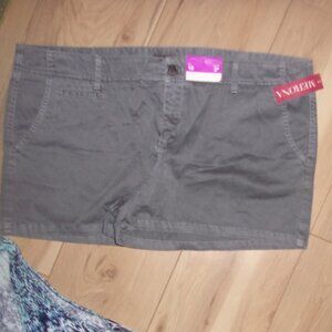 NEW size 18 gray  shorts denim summer distressed eighteen  womens